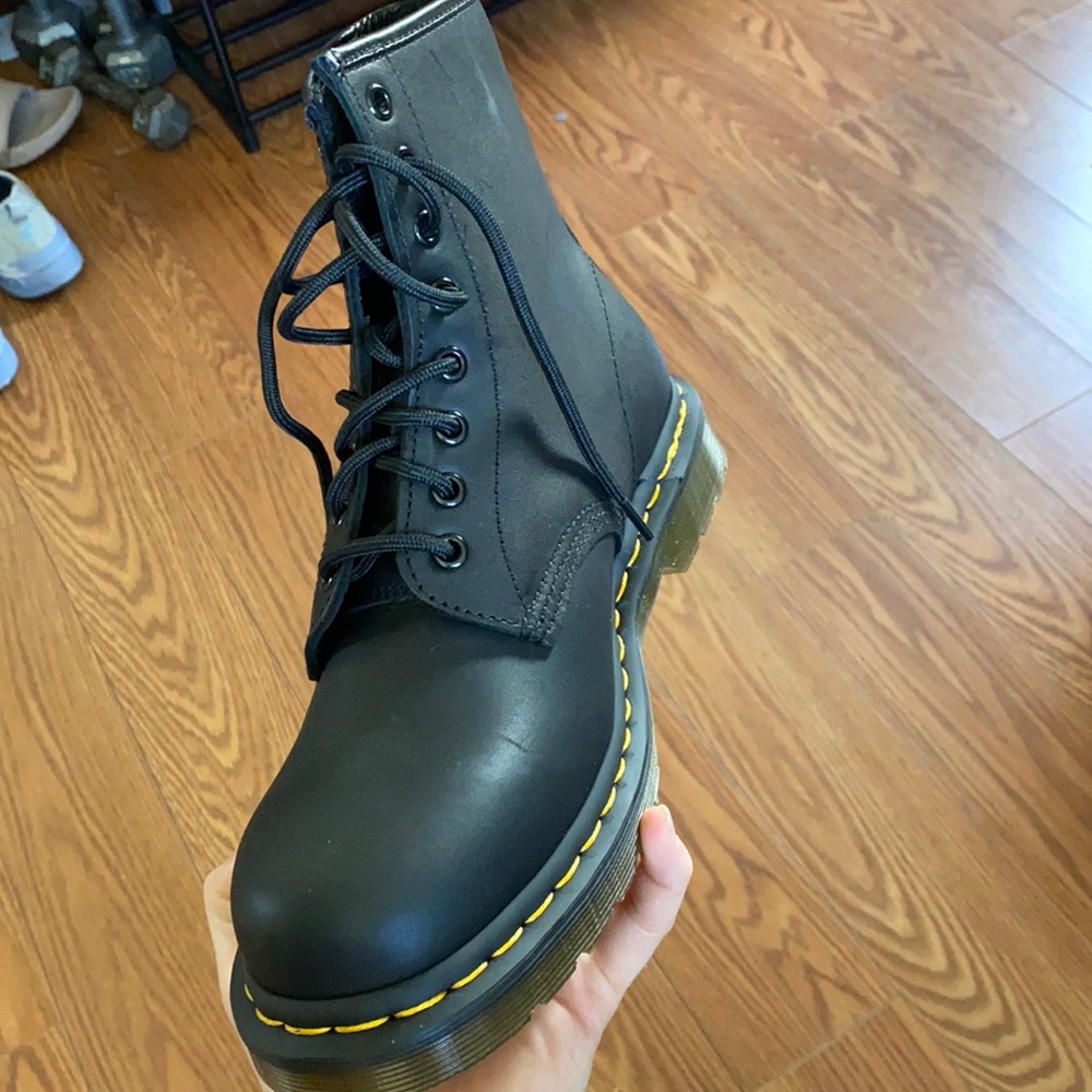 Brand new never worn doc Martin’s. Greasy style